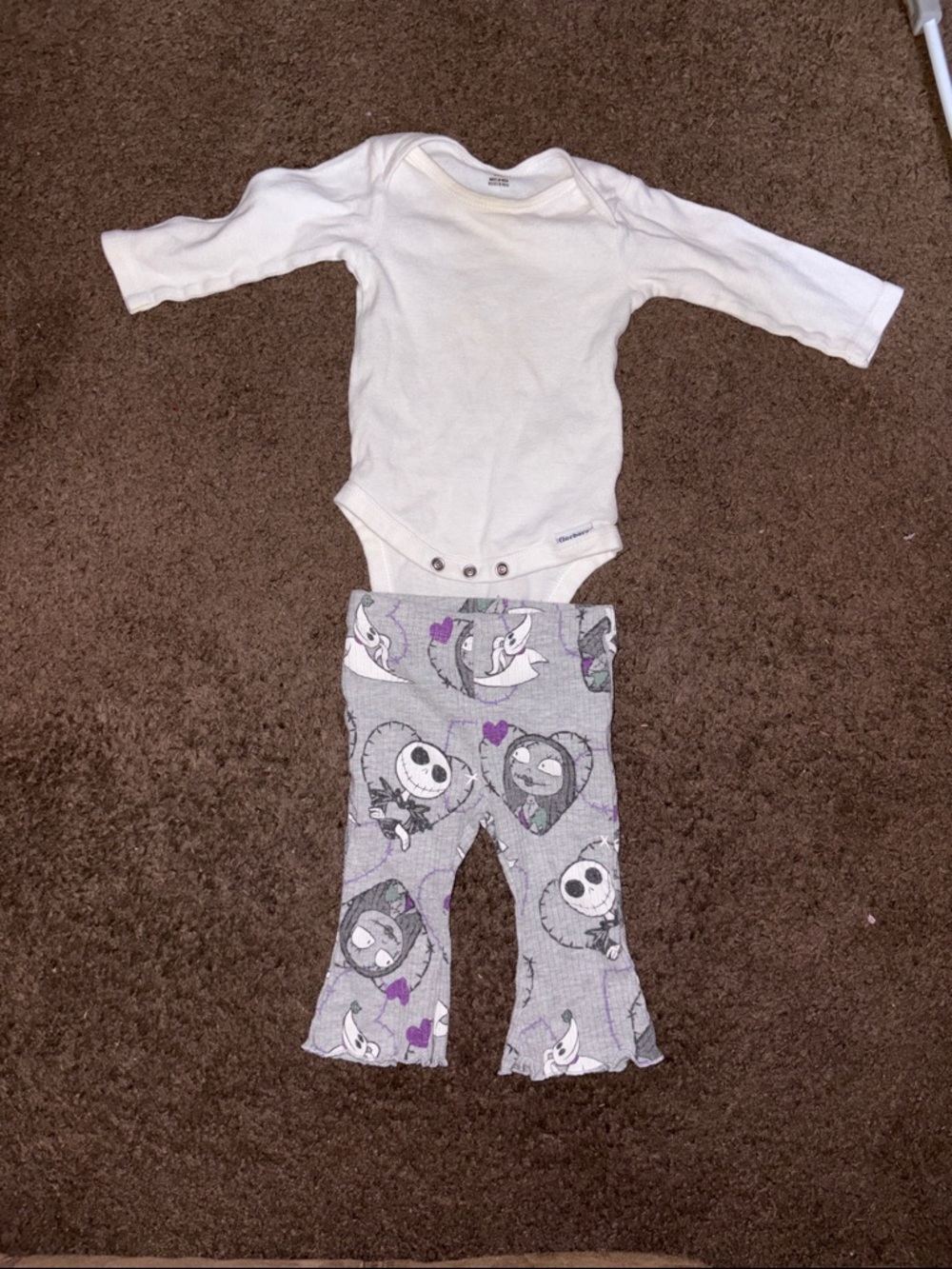 Gerber White Long Sleeve Infant Bodysuit w nightmare before Christmas leggings